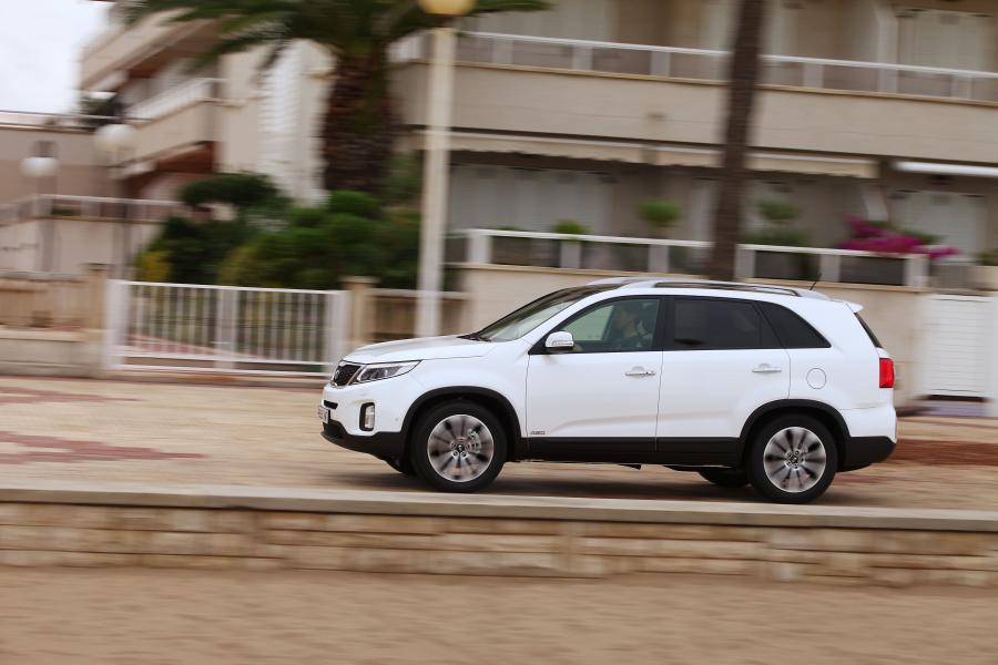  Kia Sorento 2013 года  (EU) (фото 67 из 85)
